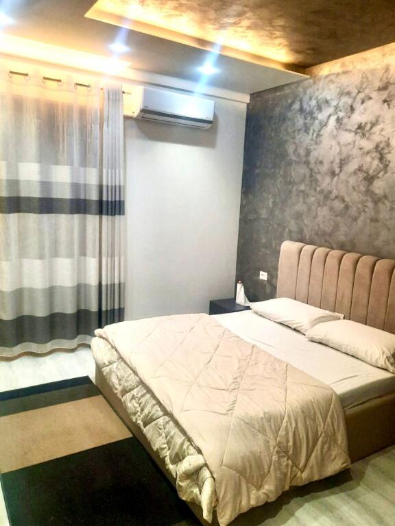 🏡 SUPER APARTAMENT ME QIRA – FARMACIA 10, KOMPLEKSI ARLIS