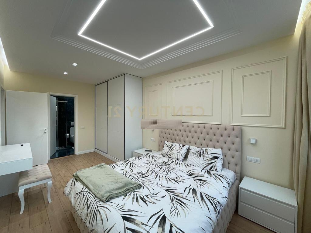 LIQENI I THATE, JAPIM ME QIRA APARTAMENT 2+1+2 + DY POSTE PARKIMI