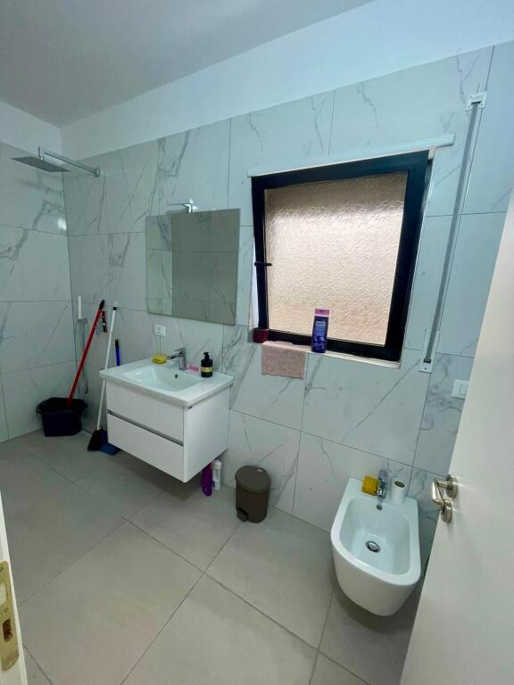 📣 IN VENDITA Appartamento 3+1 Con 2 Bagni 📍 Vicino Villa Gold 🛣️ Via "Dibres" 💶 261.000 Euro ✨