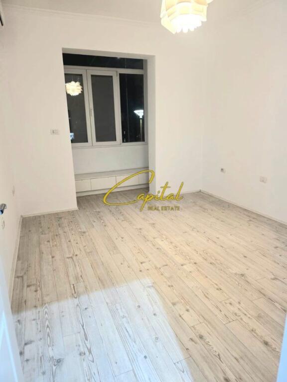 OFFICE FOR RENT 110 M2 KAVAJES STREET 800 EURO