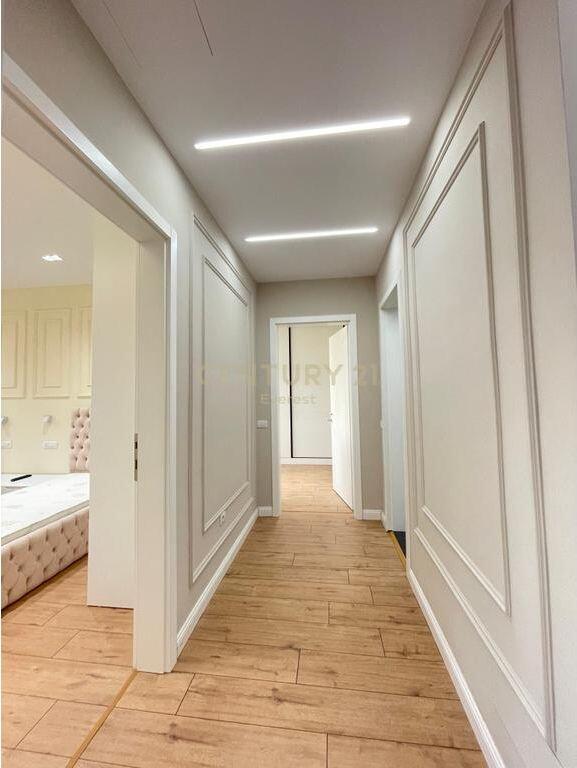 Apartament 2+1+2+2 Poste Parkimi me qira tek Liqeni i Thate