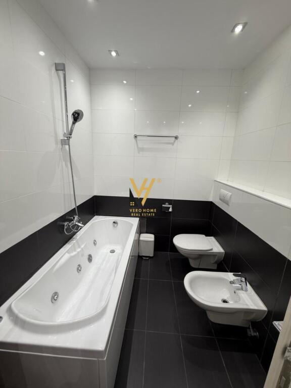 SHITET APARTAMENT 3+1+3+2BLK TE RZ.TOUCH OF SUN, SAUK 650.000 EURO