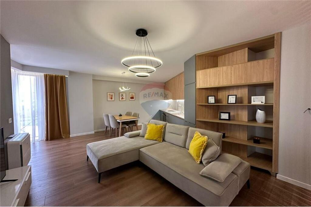 Apartament - Për Qira - Rruga e Barrikadave, Tiranë