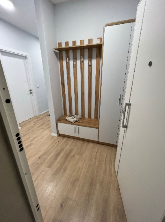 🏠 Jepet me qira apartament modern 2+1+2  📍 Rr. Dritan Hoxha – Zona Aura