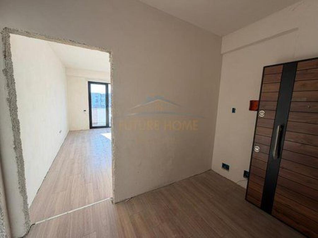 Shitet, Apartament 1+1, Urban Gate, Unaza e Re.