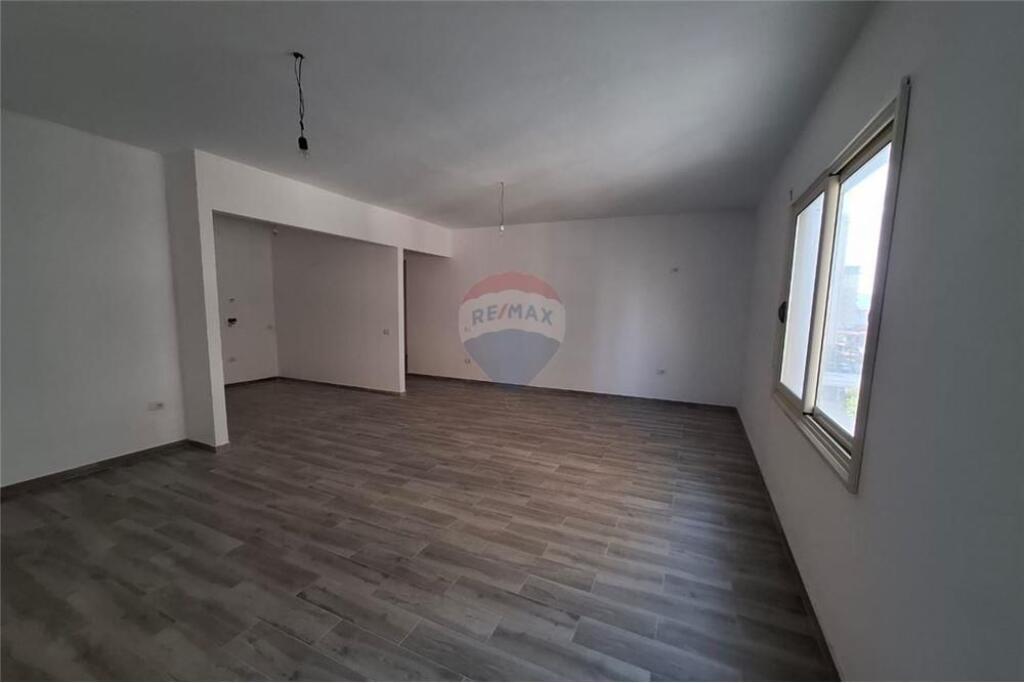 🏡 Apartament 2+1 për Shitje – Rruga Gjergj Kastrioti, Vlorë