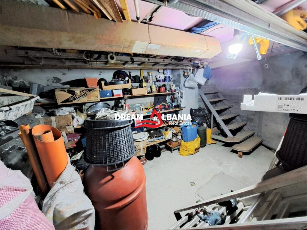 Duplex apartment 3+1 with veranda and 1 basement room for sale on Jordan Misja street near the Serious Crimes Court in Tirana (ID 4139139)
