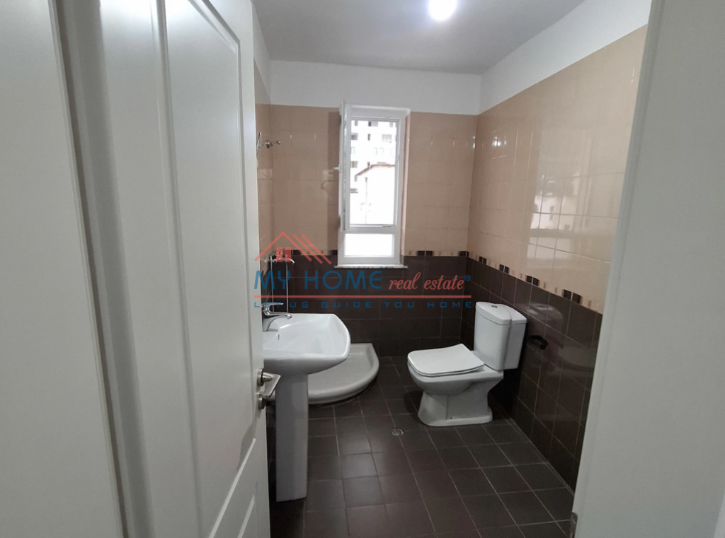 Apartament 1+1 ne shitje 21 Dhjetori ne Tirane