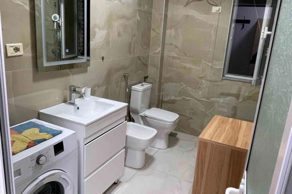 APARTAMENT ME QERA 1+1 RRUGA E DURRESIT 60.000 LEKE