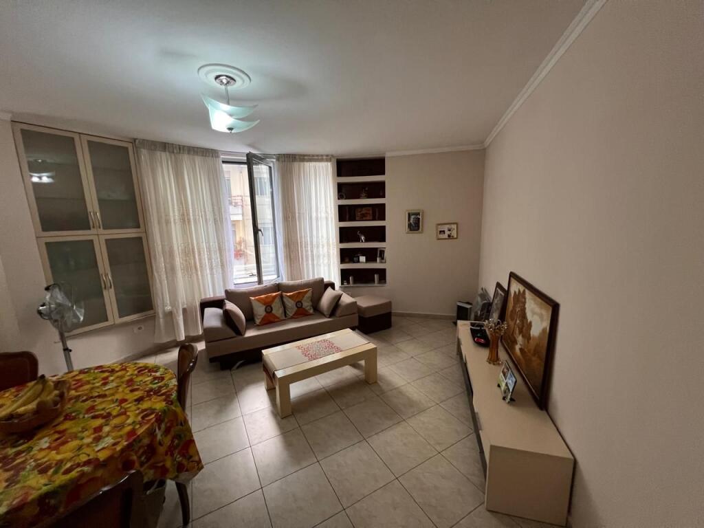 Shitet Apartament 1+1 te Shkolla e Baletit