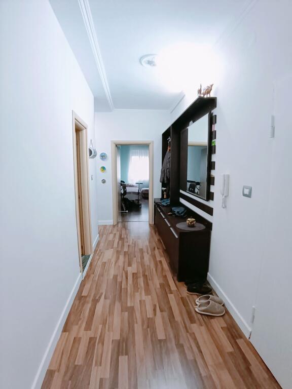 Apartament 2+1+2 per shitje prane Shkolles Baletit