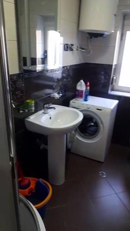 Vasil shanto 1+1 apartament me qira