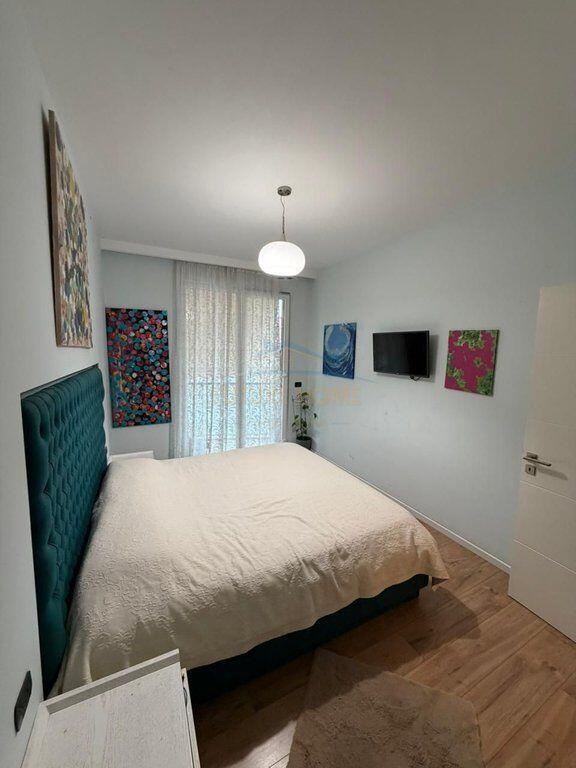 Shitet, Apartament 2+1, Rruga Gramoz Pashko, Fakulteti Ekonomik.