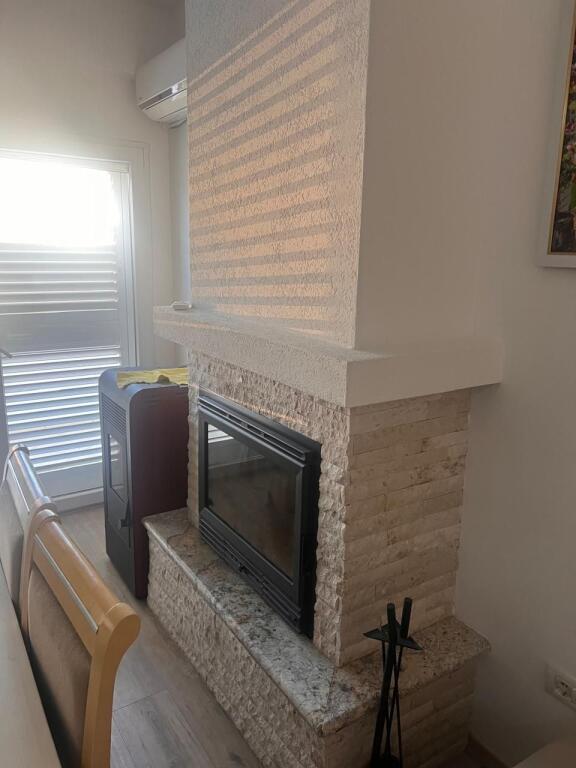 Shitet Apartament 2+1 në Fresk