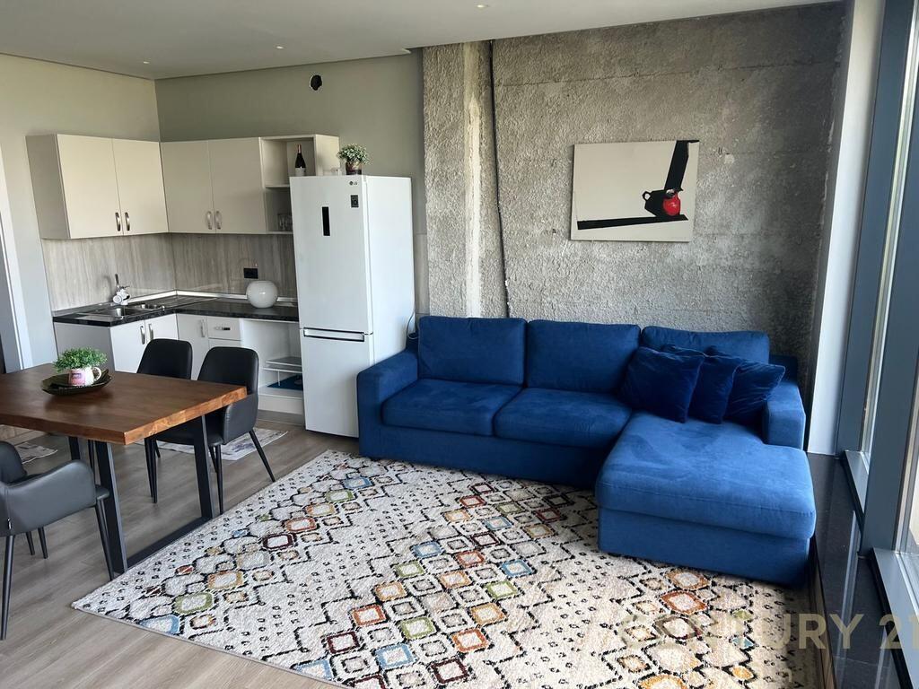 Jepet me qira vilë në Petrelë, Tiranë