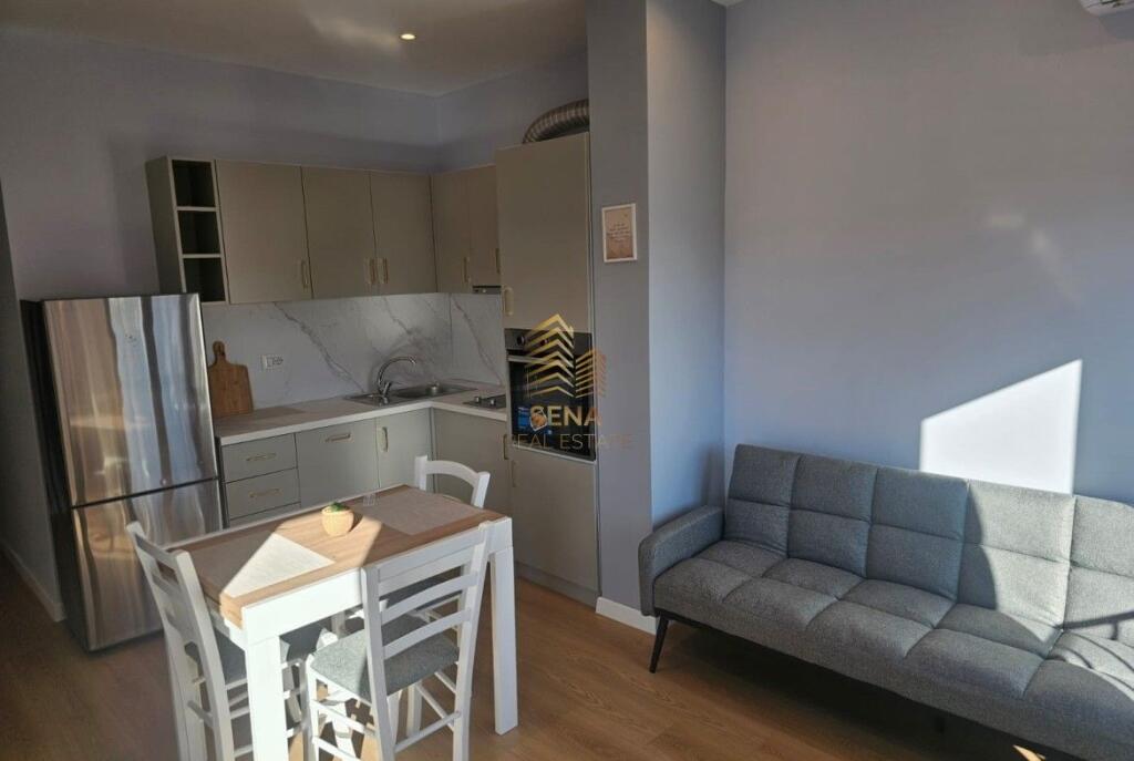 Qira, Apartament 1+1+Blk, ne fillim te Bulevardit te Ri, 65,000 Lek/muaj