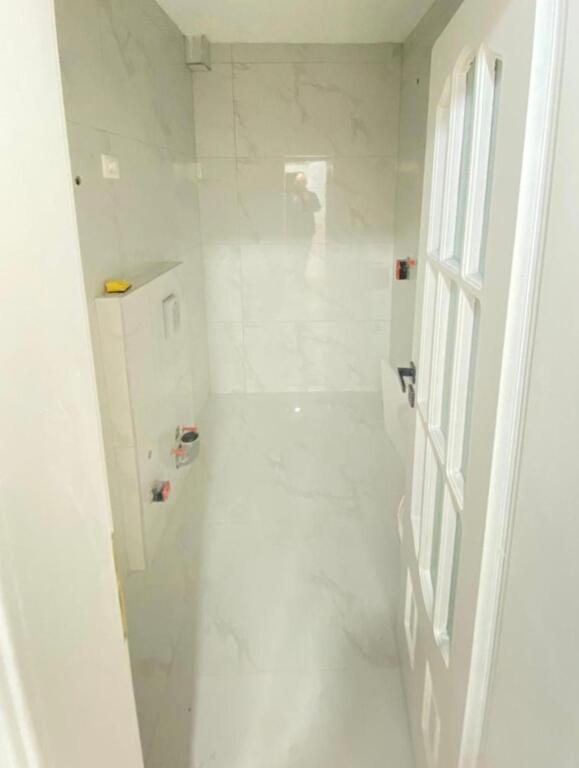 Apartament 1+1 per shitje prane Rruges se Kosovareve