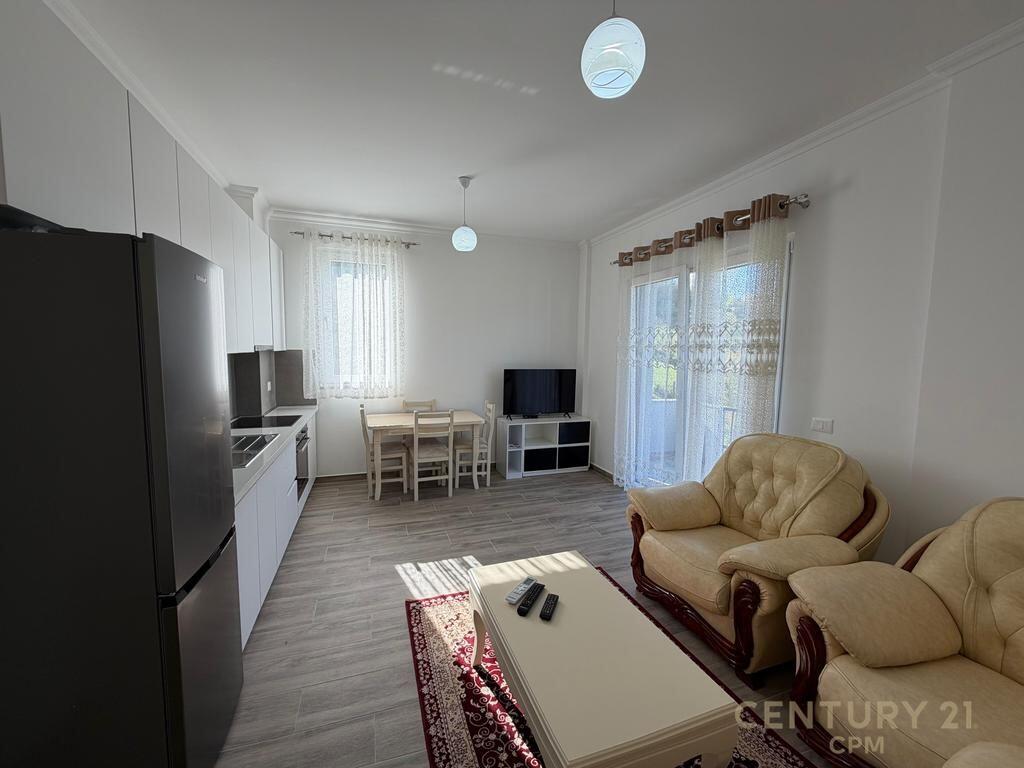 Apartament 2+1 ME QIRA NE KOMBINAT