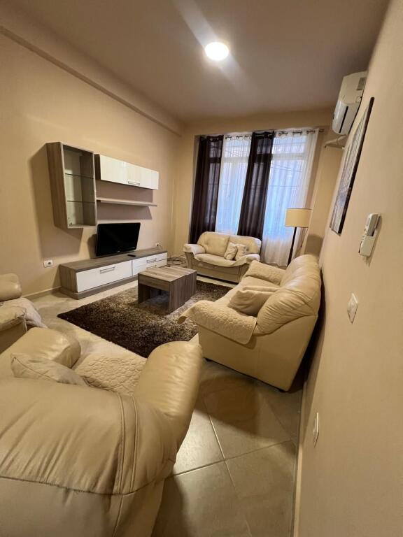 🏠 Jepet me qira apartament 2+1