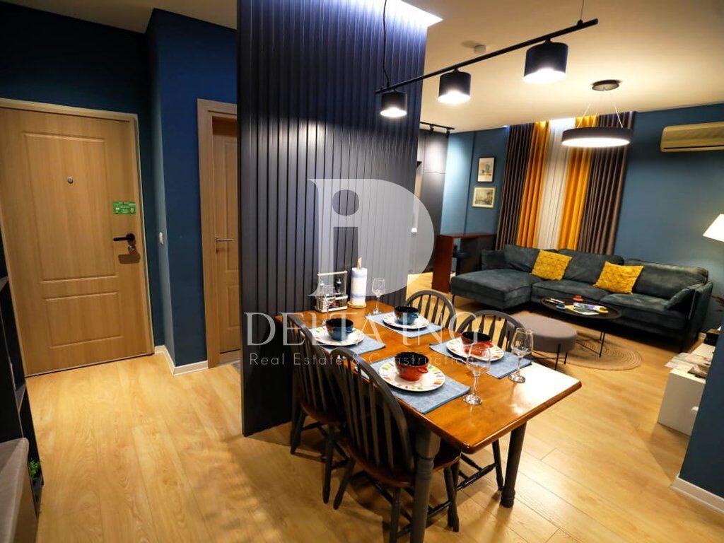 Shitet apartament 2+1 tek Shallvaret