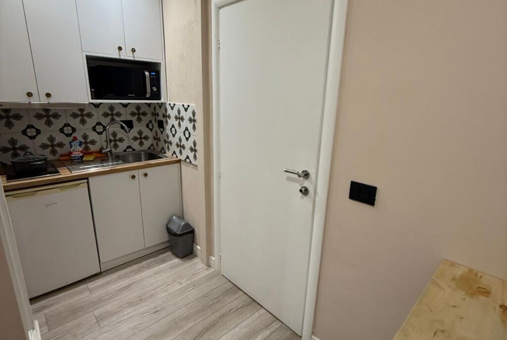 Tek 9 Katshet, Shitet Apartament 1+1 &amp; Garsoniere Ideale Per Qira Ditore!