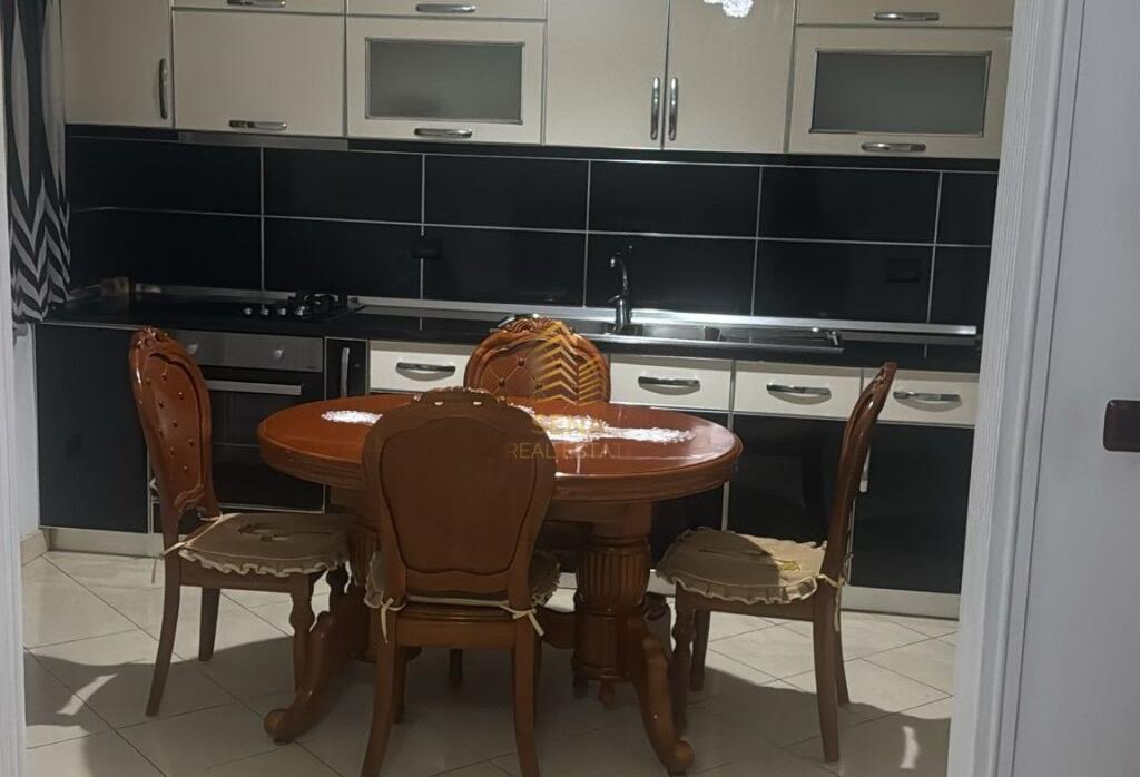 Rent, Studio+Parking Spot, end of the new Boulevard, 22,000 Lek/Month