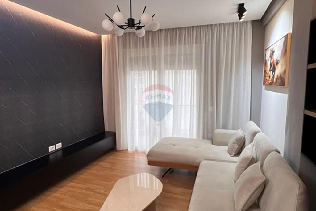 Apartament 2+1 me qira te rruga e Dibres