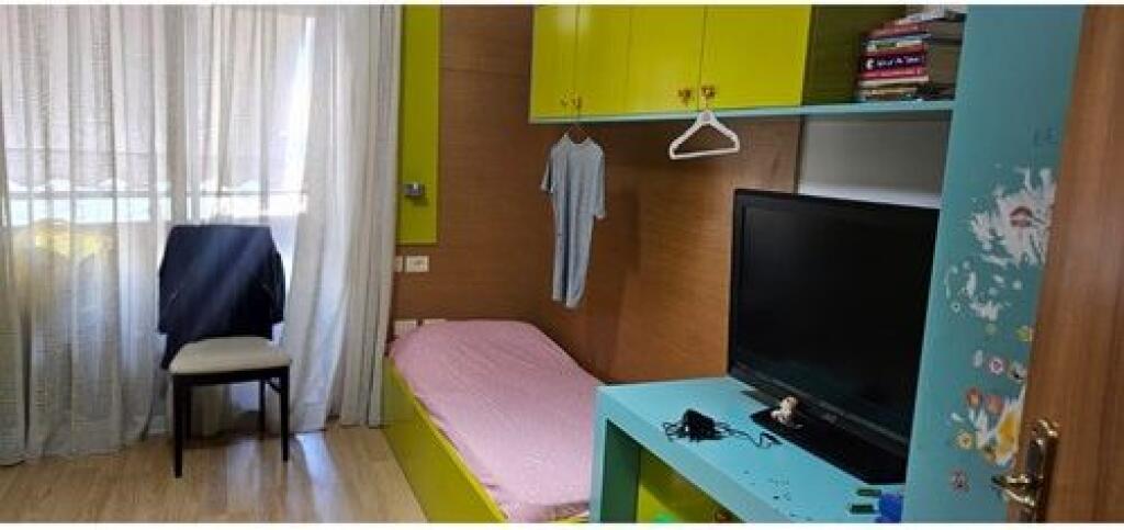 Apartament - Për Qira - Pazari i Ri, Tiranë