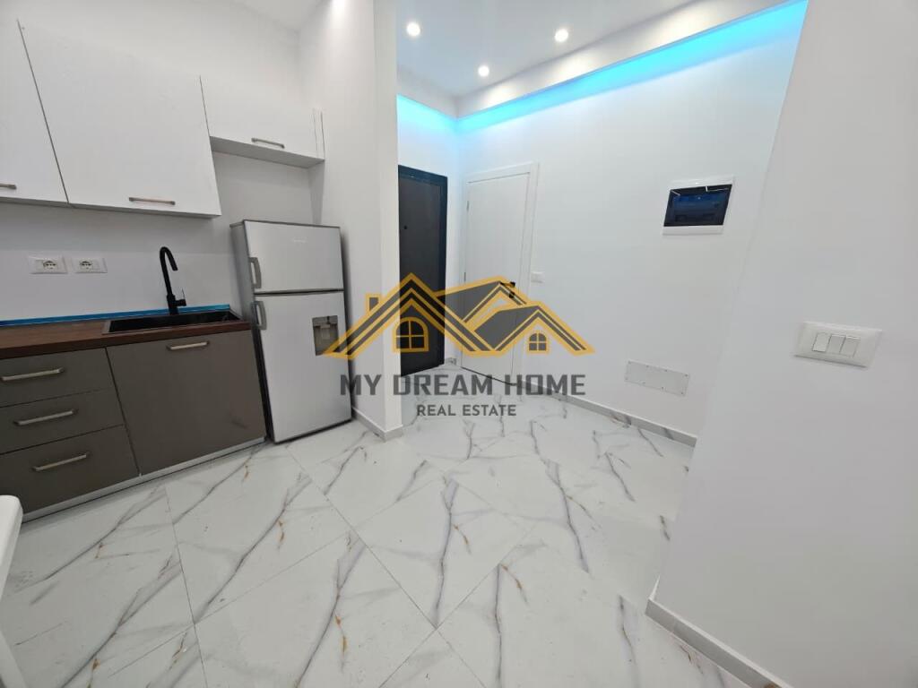 APARTAMENT 1+1 NE QENDER DURRES, PER SHITJE!