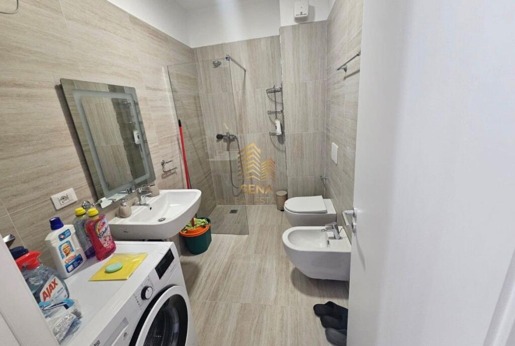Qira, Apartament 1+1+Blk, ne fillim te Bulevardit te Ri, 65,000 Lek/muaj