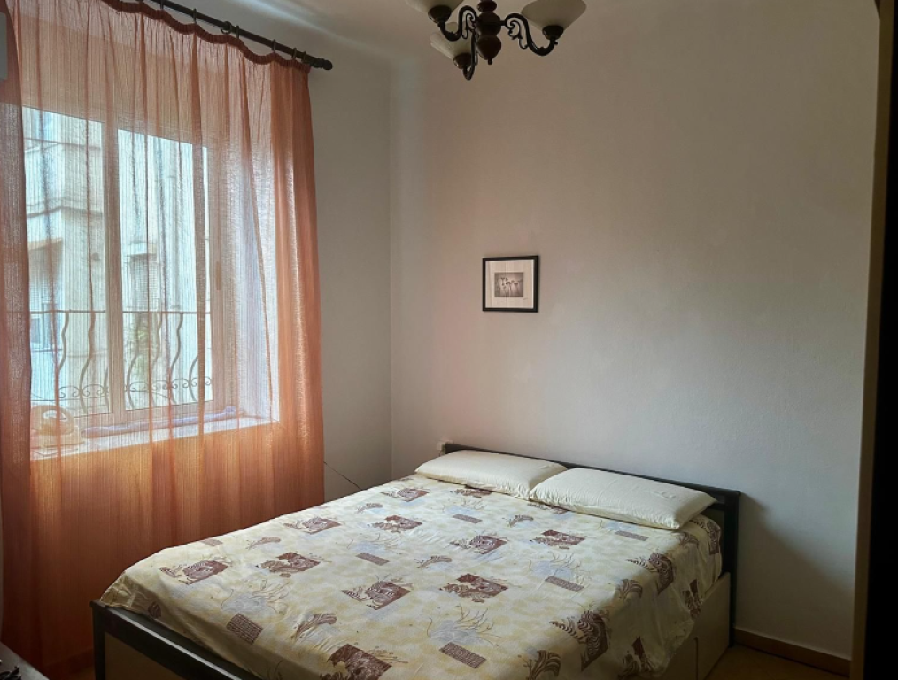🏡 Shitet Apartament 1+1 – Rruga e Durrësit 📍