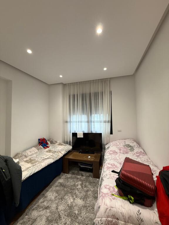 Tek Vilat Alexandros, Shitet Apartament I Investuar Me Cmim Okazion 1640 Euro/m²!
