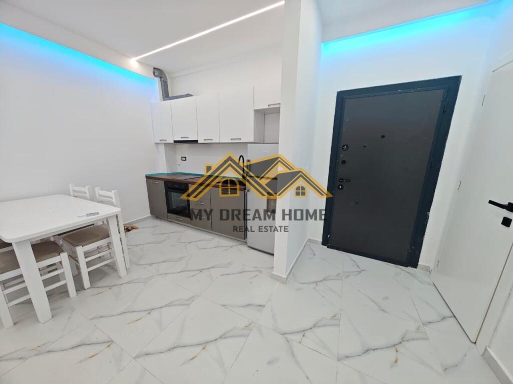 APARTAMENT 1+1 NE QENDER DURRES, PER SHITJE!
