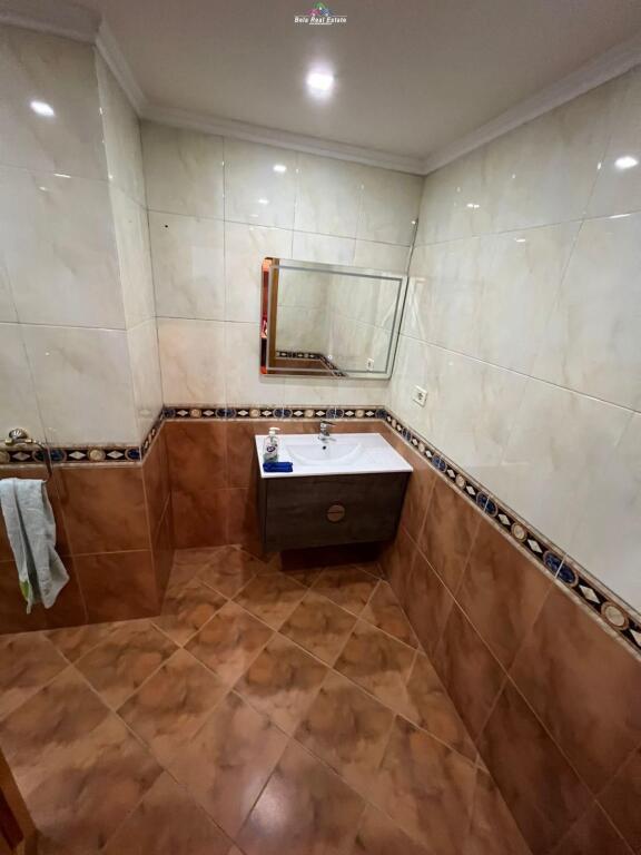 Apartament Me Qera 3+1 Ne Laprake (ID B230188) Tirane