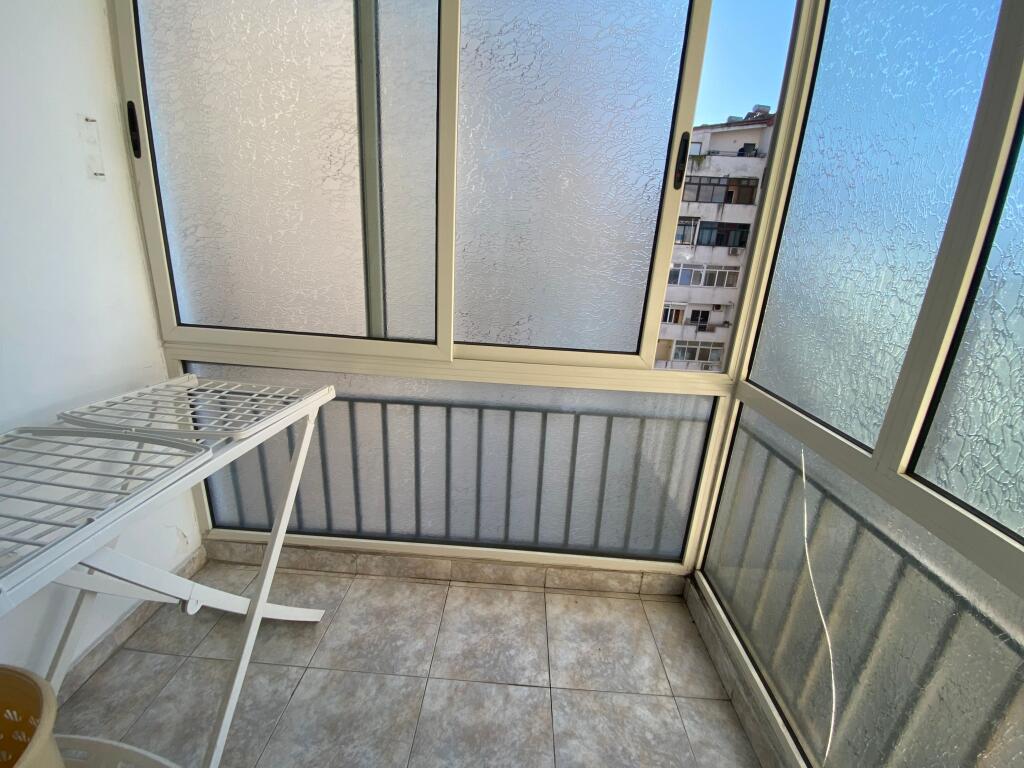 1+1,i mobiluar te dixhitalbi te komune e parisit,cmimi 650 euro