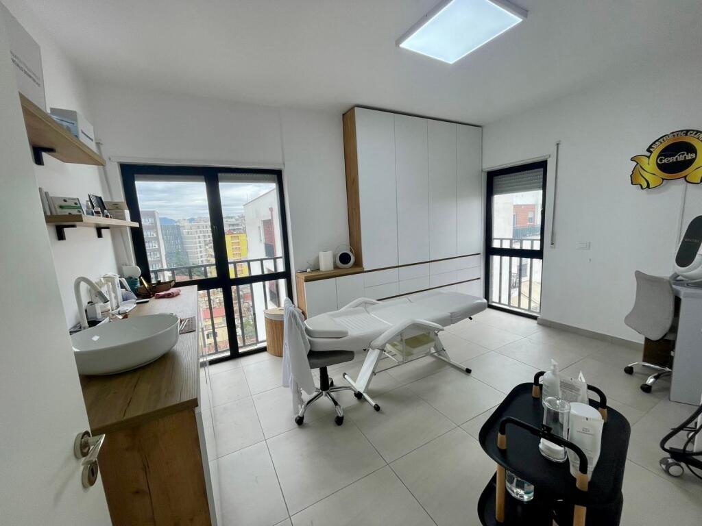 📣 IN VENDITA Appartamento 3+1 Con 2 Bagni 📍 Vicino Villa Gold 🛣️ Via "Dibres" 💶 261.000 Euro ✨