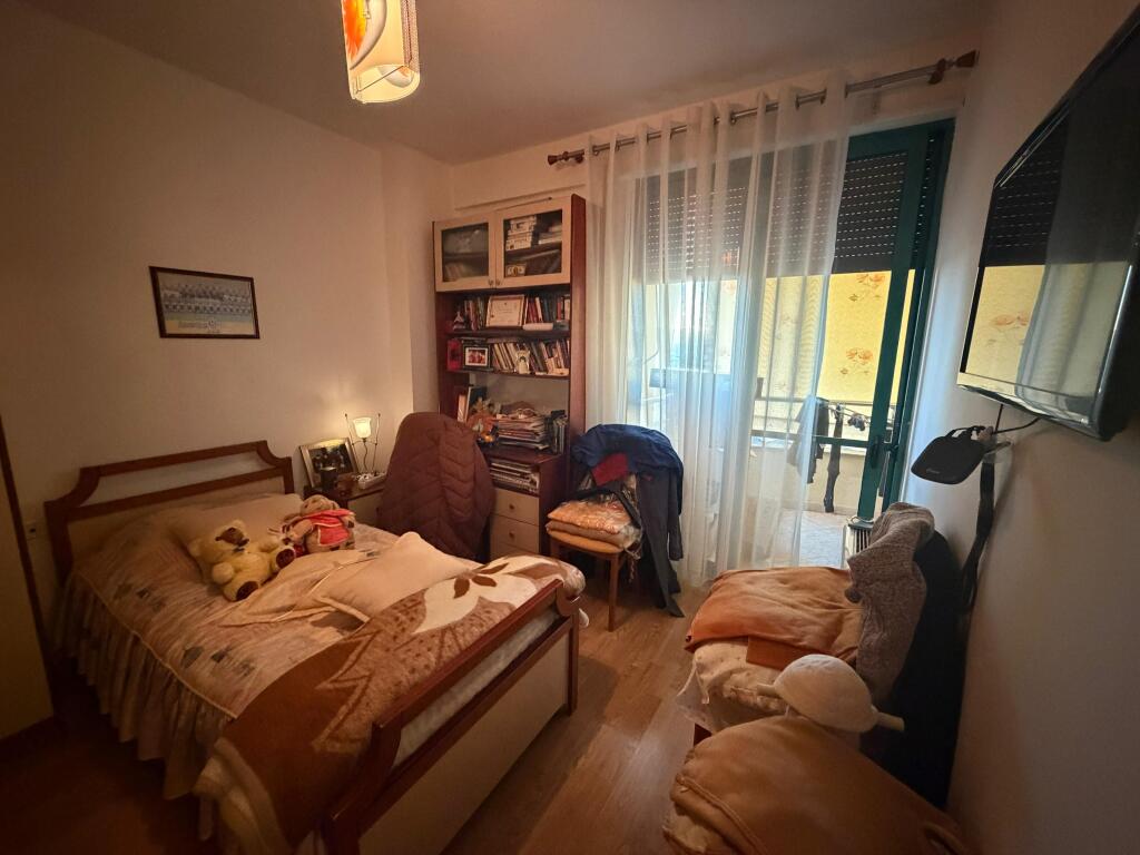 🏢Tek Pazari i Ri shitet apartament 2+1+2,i mobiluar  220,000 EURO