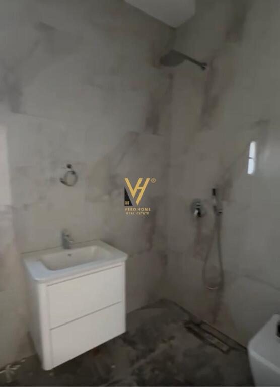 SHITET APARTAMENT 1+1 TE QYTET STUDENTI, DEPO E UJIT 98.450 EURO