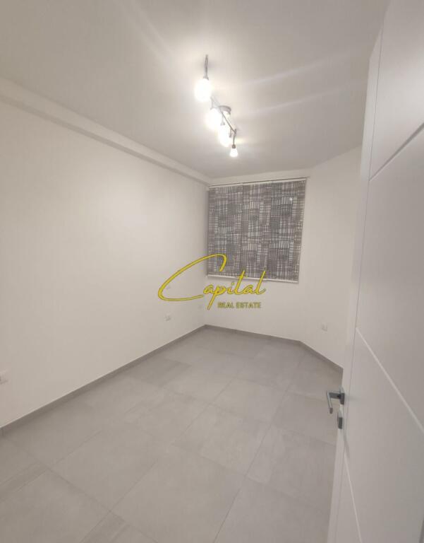 OFFICE FOR RENT 90 M2 FORMER EXHIBITION 600 EURO