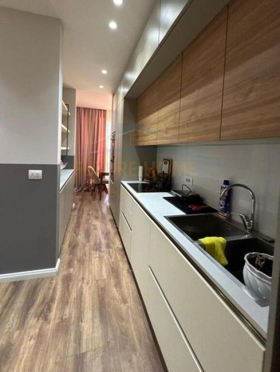 Affitto, Appartamento 3+1+2 +Posto Auto, Centro