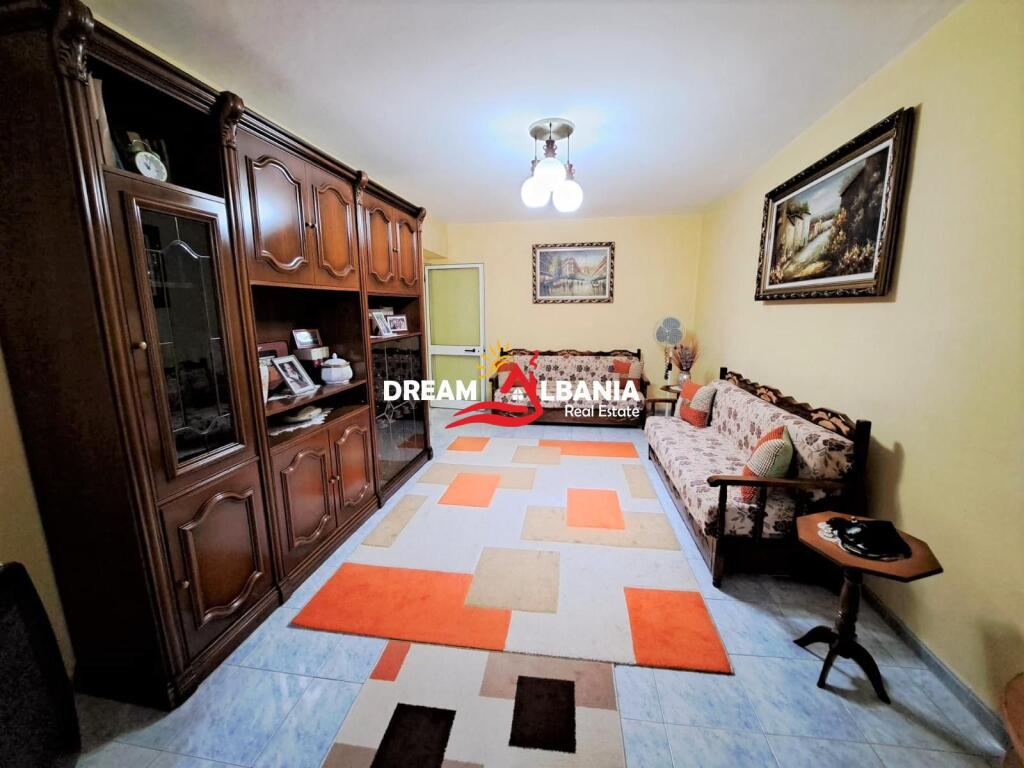 Duplex apartment 3+1 with veranda and 1 basement room for sale on Jordan Misja street near the Serious Crimes Court in Tirana (ID 4139139)
