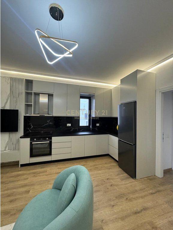 Shitet Apartament 1+1 te Kompleksi Arlis, Farmacia 10