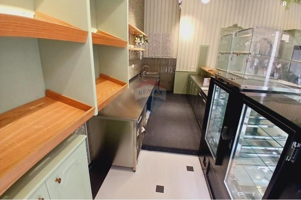 BAKERY-COFFEE SPACE FOR SALE AT ASL COMPLEX