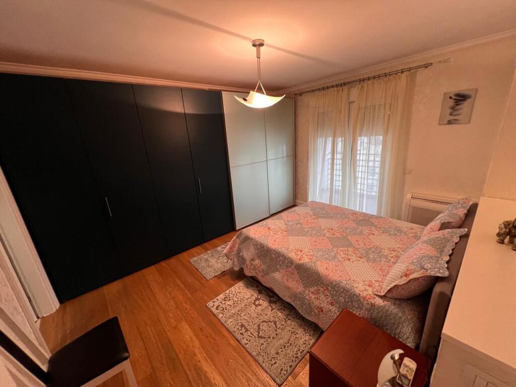 Affittasi appartamento 2+1 al Mozaiku di Tirana