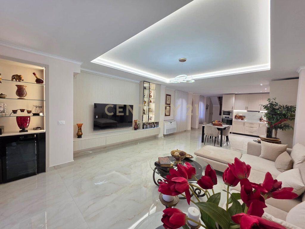 VILE ME QIRA, VENDOSUR NE ZONEN E XHAMLLIKUT, TIRANE!