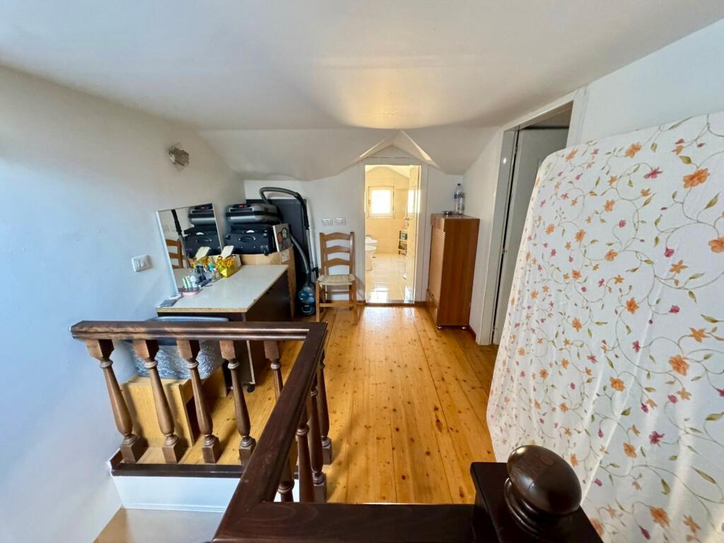 📣 VENDESI DUPLEX 👉 Tipologia 3+1 Con 2 Bagni 📍 Vicino alla Medresah 🛣️ Via "Dibres" 💶 159.000 Euro ✨  