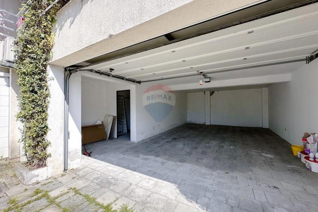 Appartamento duplex con due garage a Kodra e Diellit