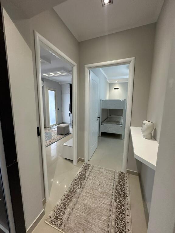 Apartament 2+1 per qira tek Siri Kodra