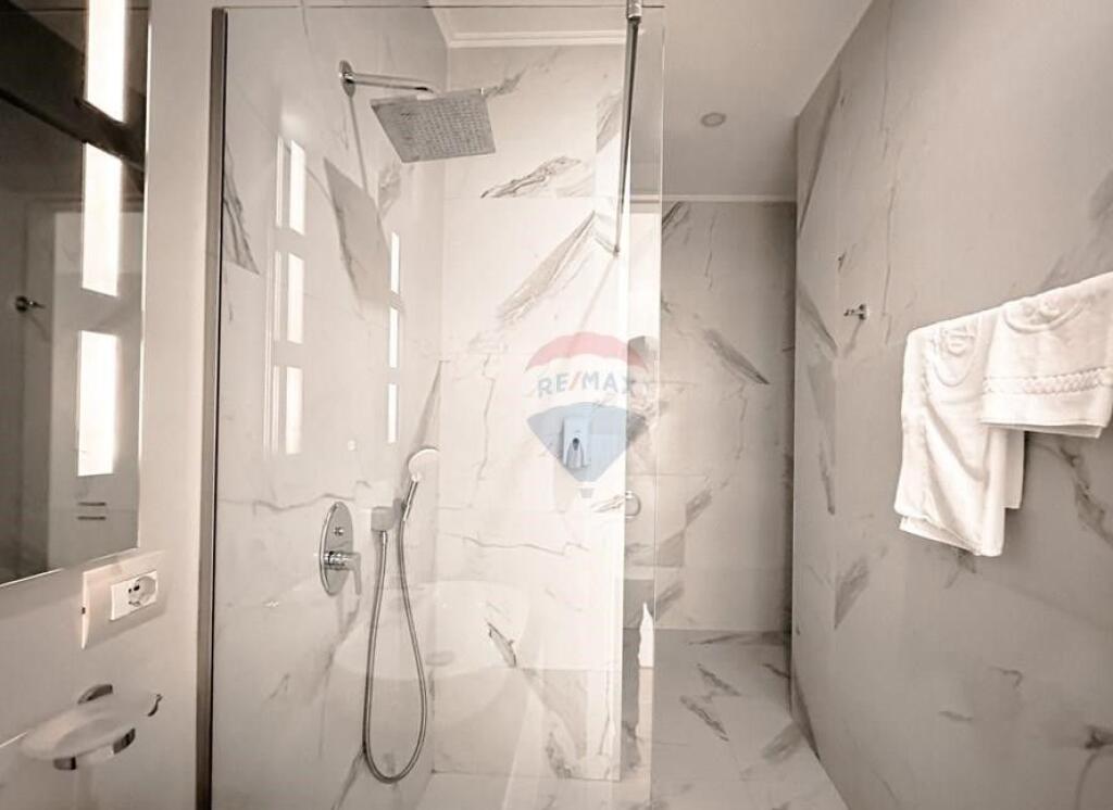 Shiten 4 apartamente ne Porcelan