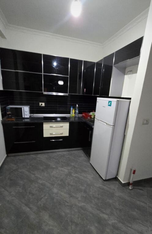 🏠 Jepet me qira apartament 1+1